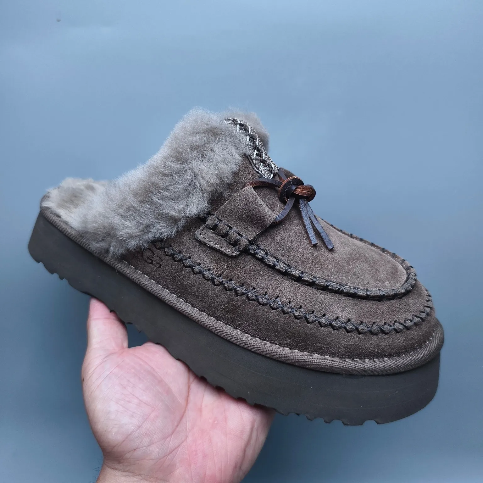 💰480 UGG sheepskin all-in-one snow boots 8260 lace-up thick-soled casual slippers Color: Maroon Antelope Brown Matching code: 35-40